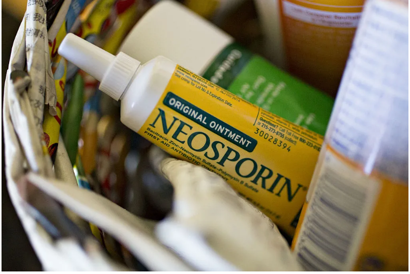 在鼻腔中涂抹孚诺软膏（Neosporin）真的可以帮助预防病毒感染吗？